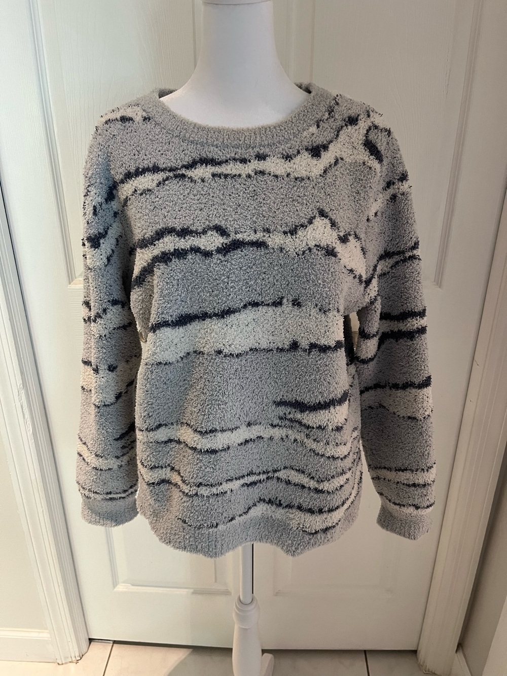 Barefoot Dreams Gray & Black Marbled Crewneck Sweater